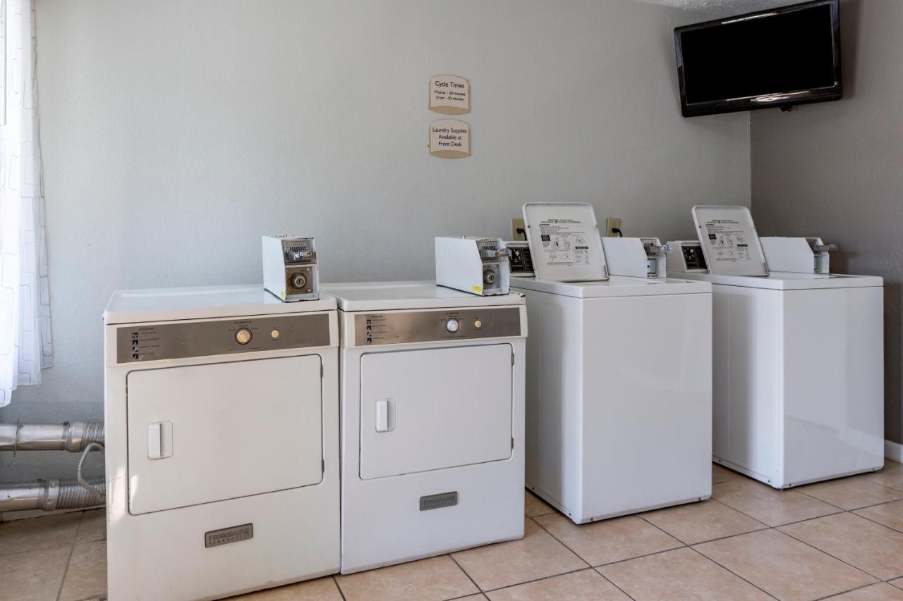 Quality Inn Fayetteville Near Fort Bragg Εξωτερικό φωτογραφία