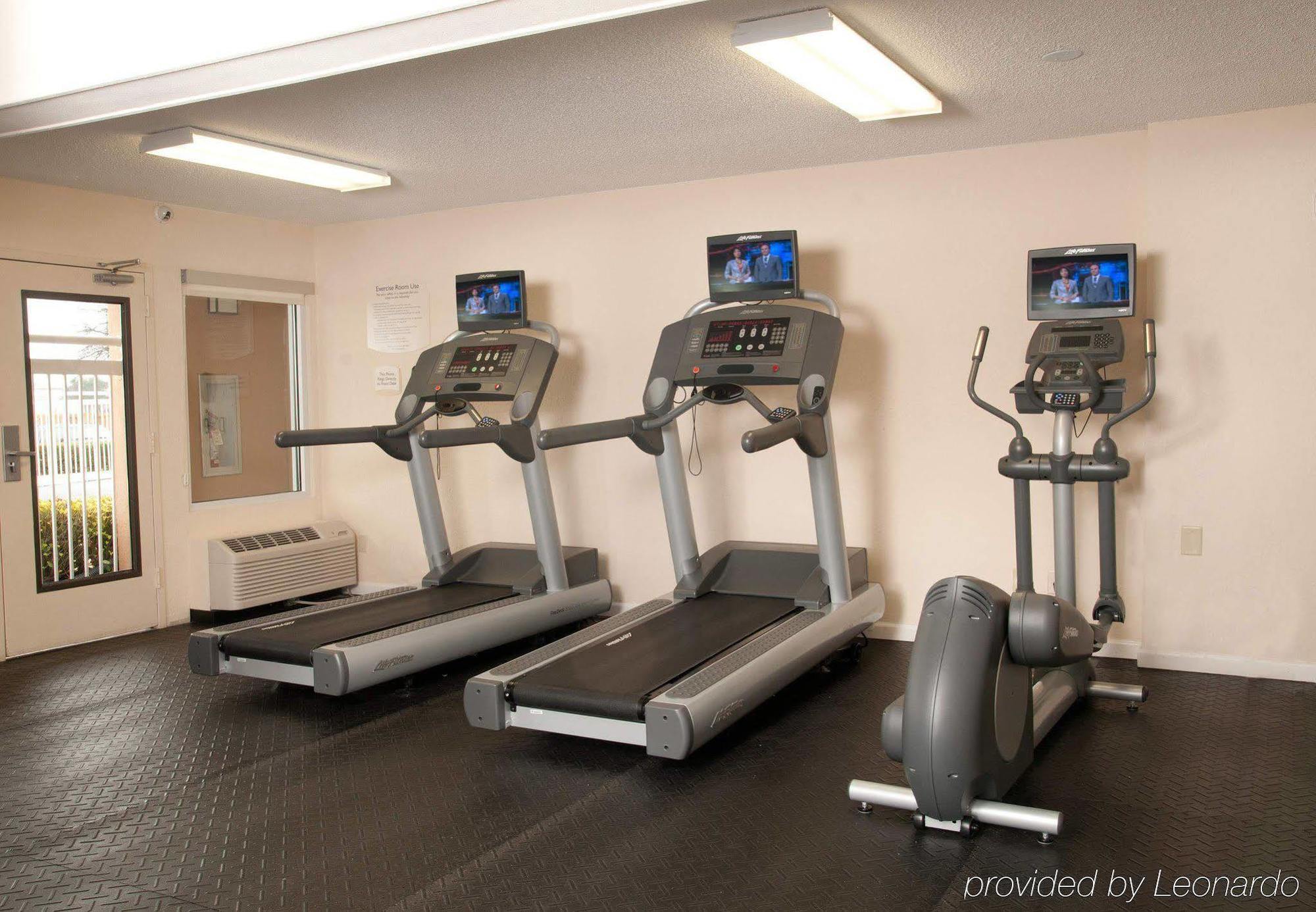 Quality Inn Fayetteville Near Fort Bragg Εξωτερικό φωτογραφία